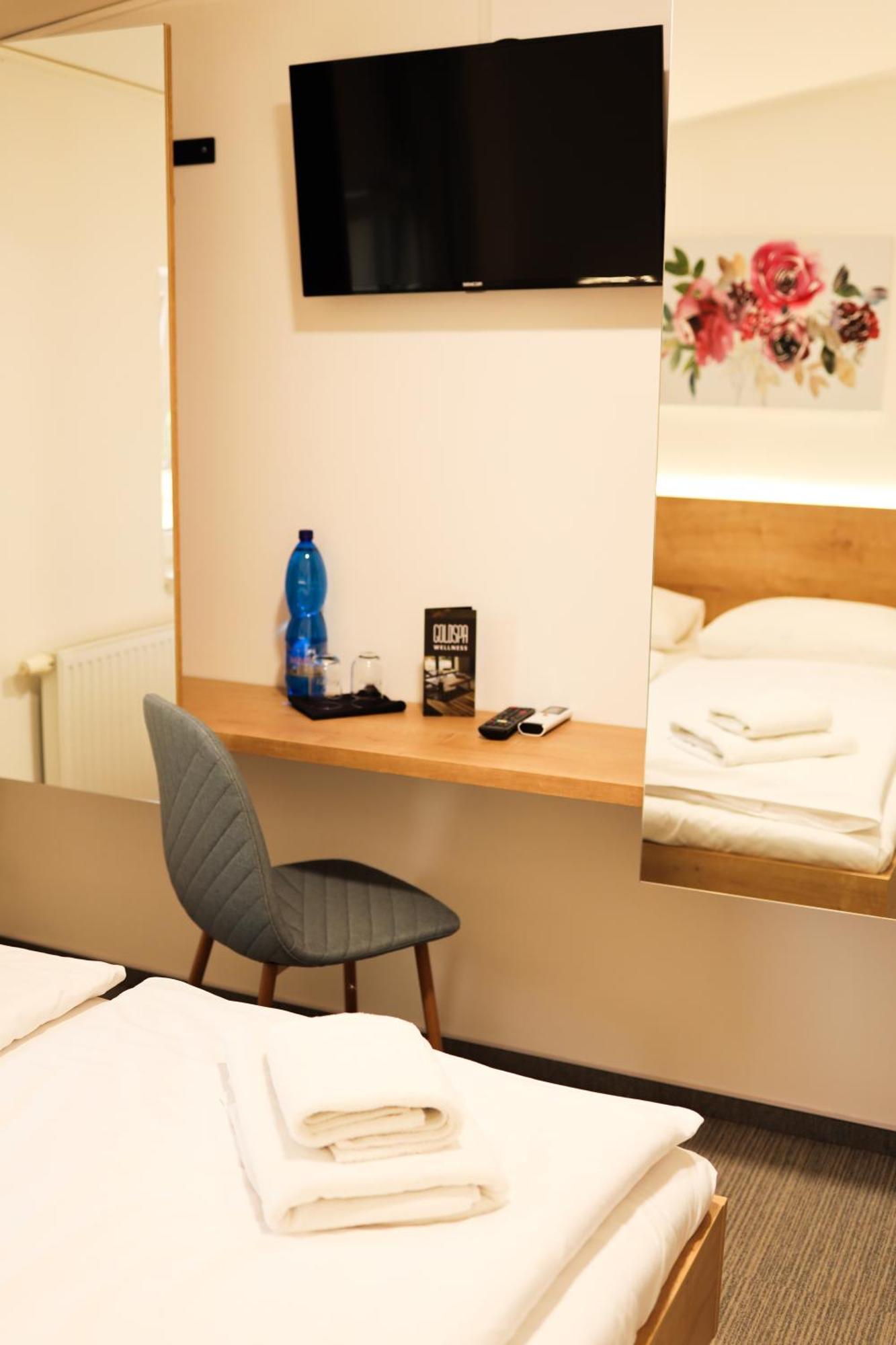 Golden Golem Hotel & Spa براغ المظهر الخارجي الصورة