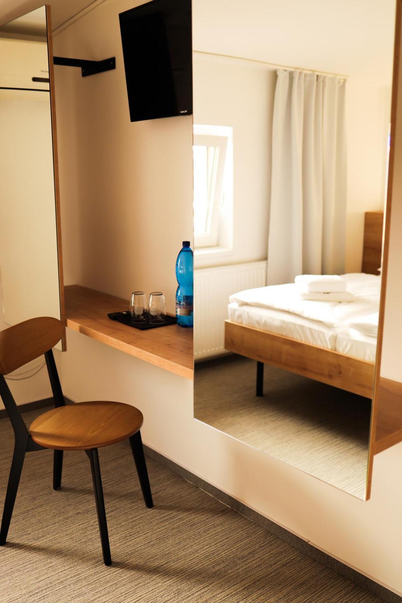 Golden Golem Hotel & Spa براغ المظهر الخارجي الصورة