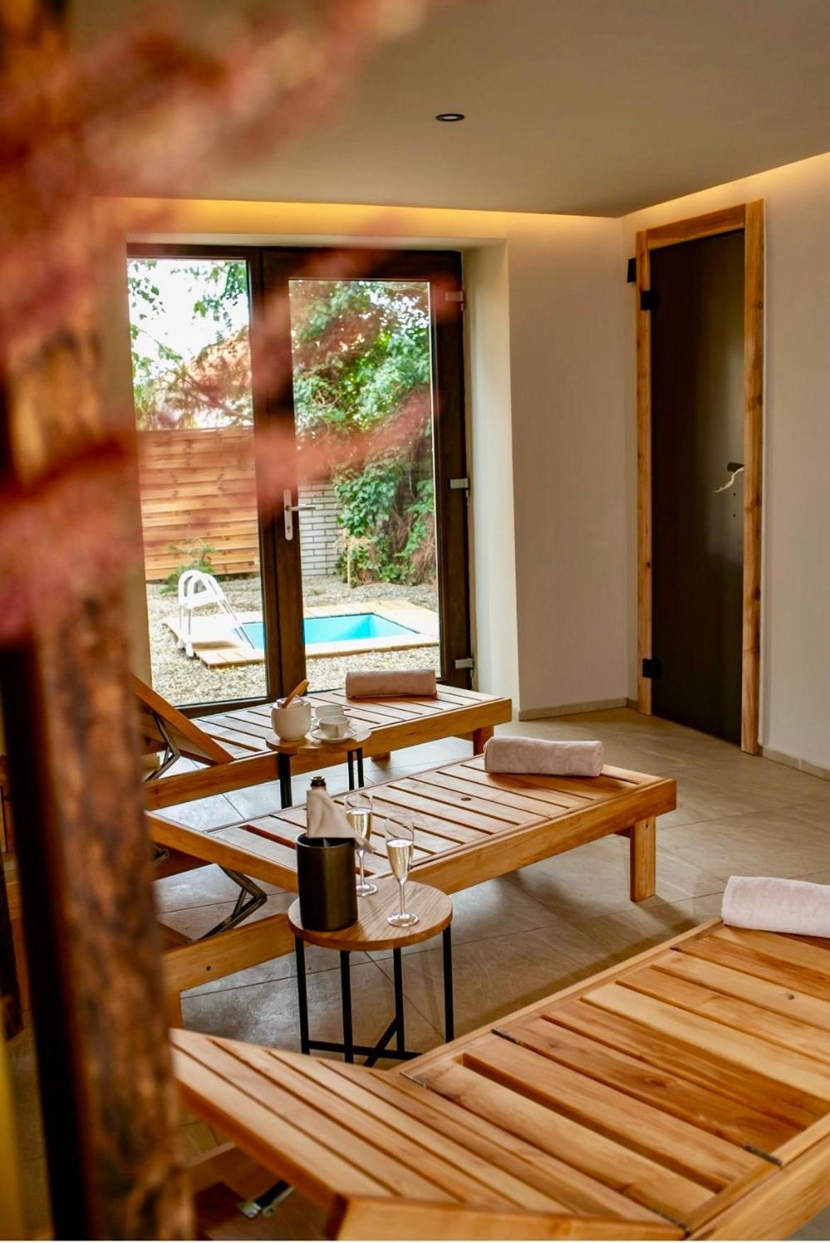 Golden Golem Hotel & Spa براغ المظهر الخارجي الصورة