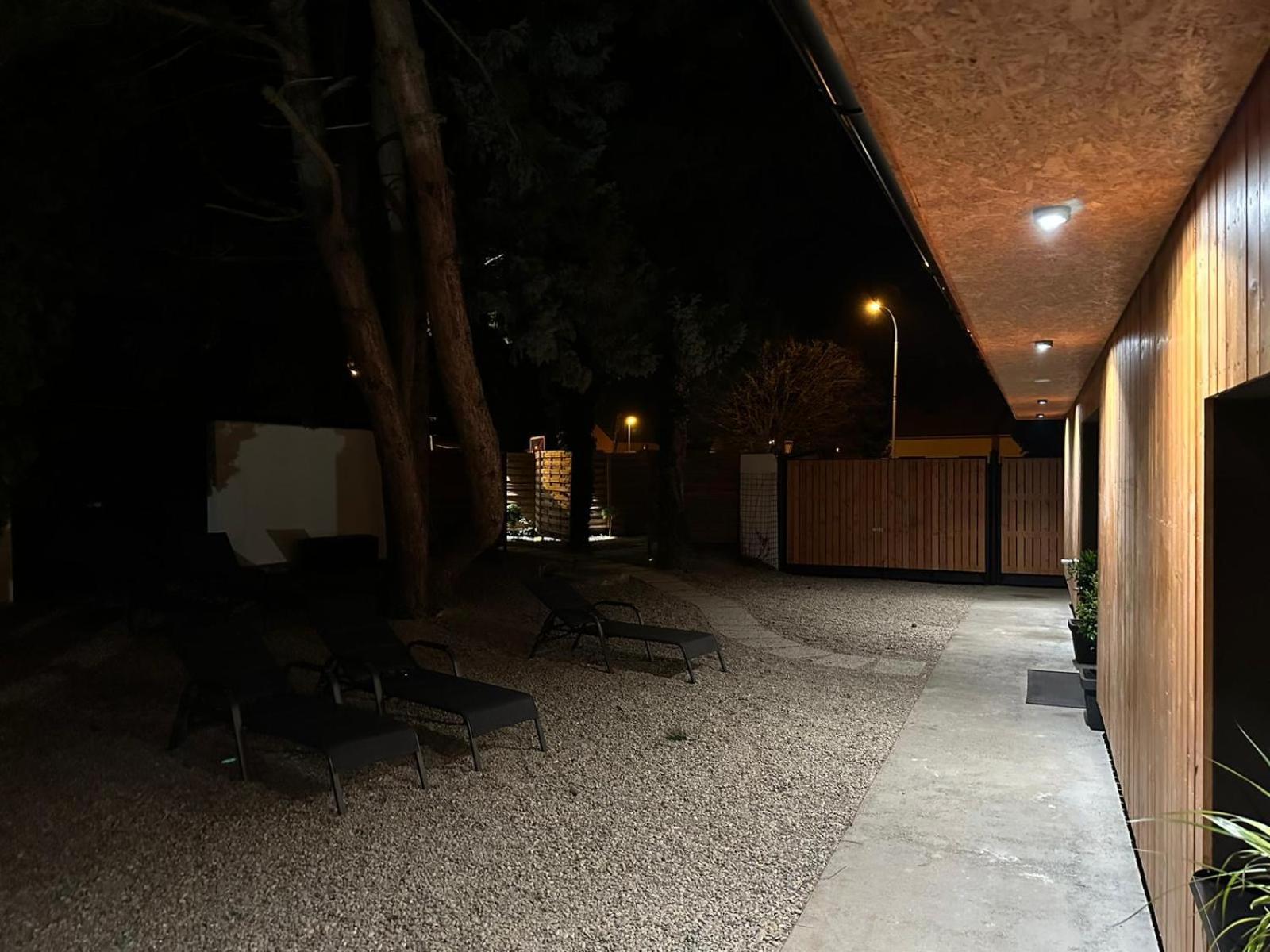 Golden Golem Hotel & Spa براغ المظهر الخارجي الصورة