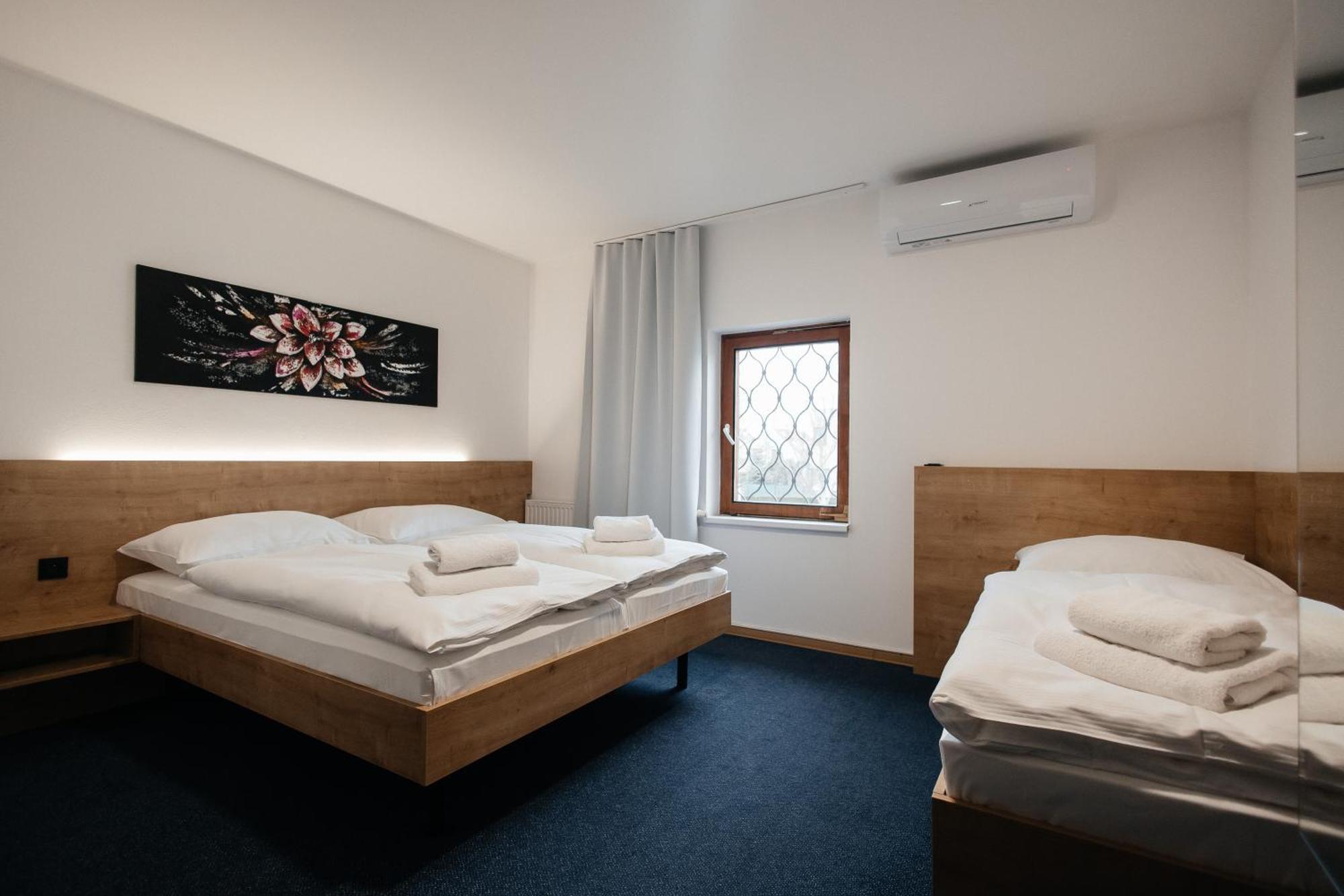Golden Golem Hotel & Spa براغ المظهر الخارجي الصورة