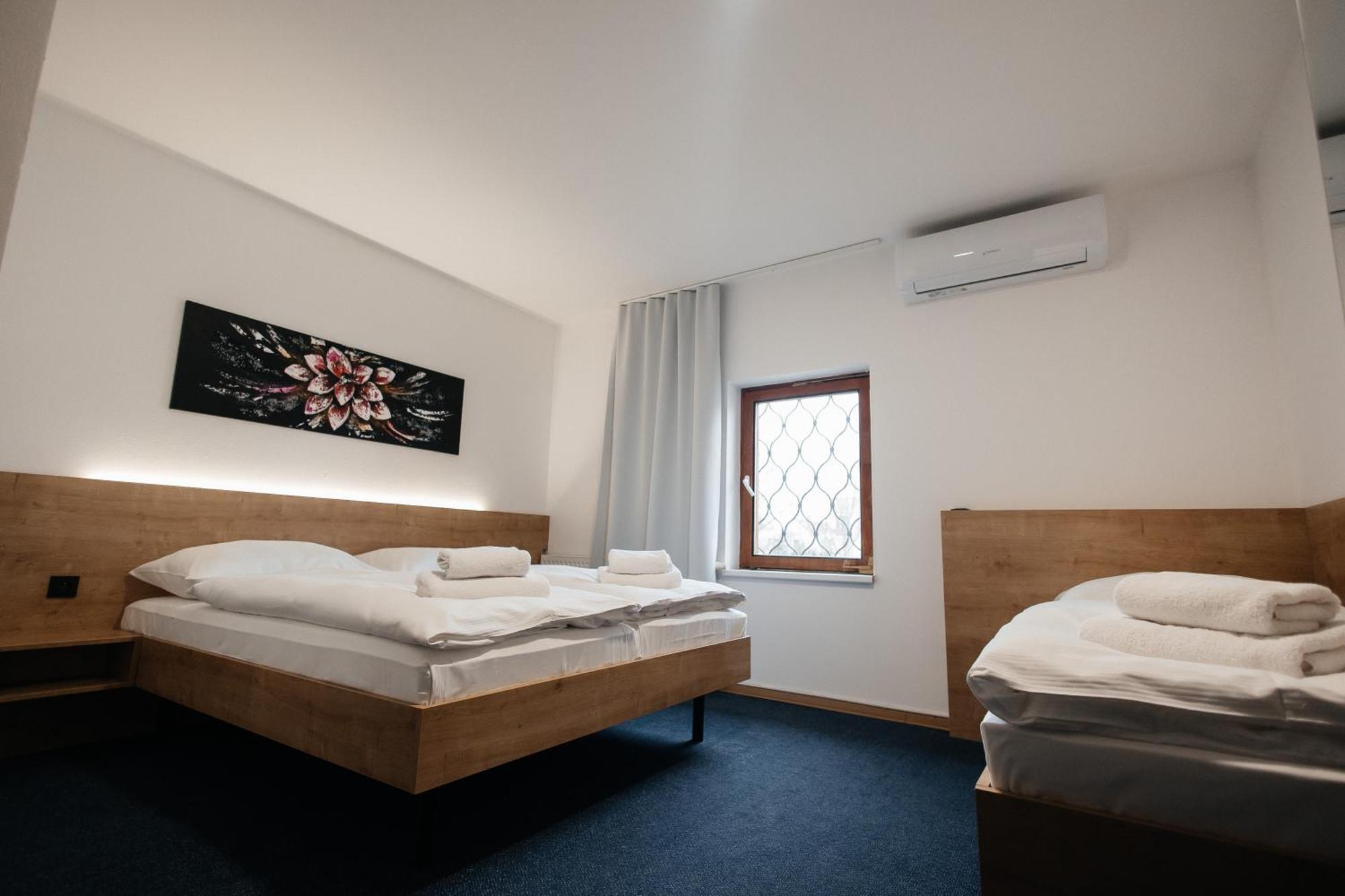 Golden Golem Hotel & Spa براغ المظهر الخارجي الصورة